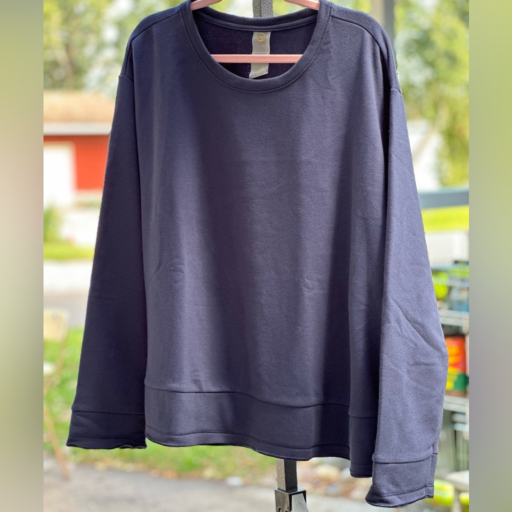 Navy Blue Long Sleeve Crewneck Sweatshirt